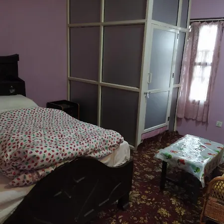 Hotel Sauraha Gaida House Chitwan Exterior photo