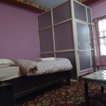 Hotel Sauraha Gaida House Chitwan Exterior photo