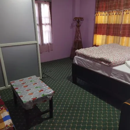 Hotel Sauraha Gaida House Chitwan Exterior photo
