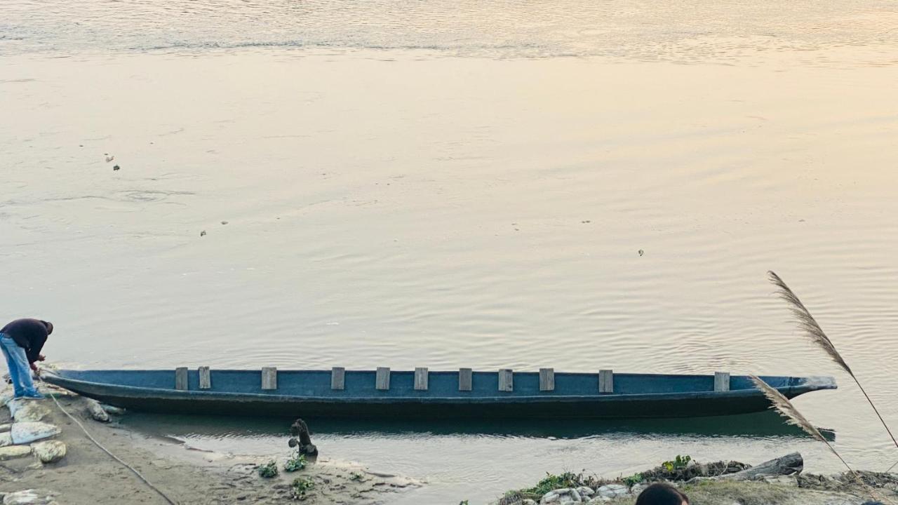 Apartment Sauraha Gaida House