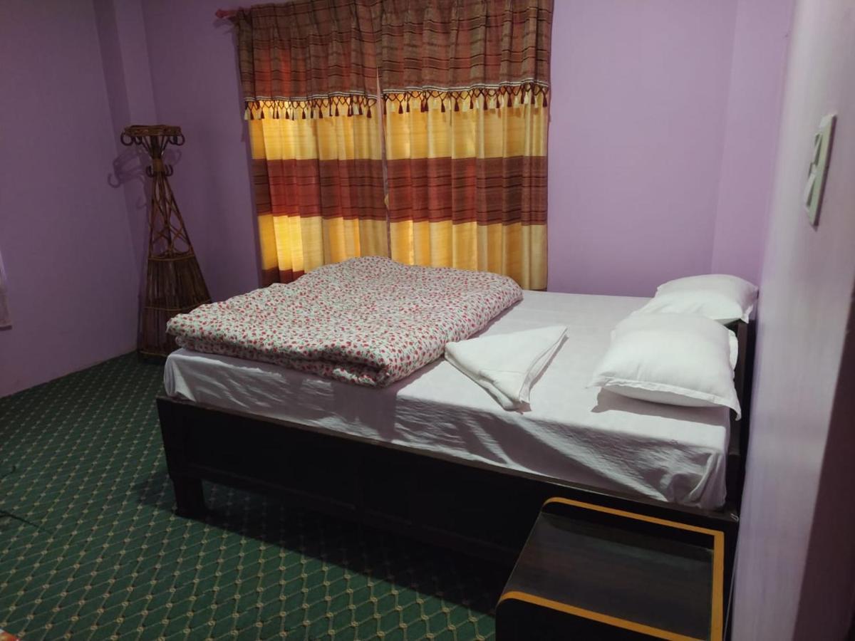 Sauraha Gaida House